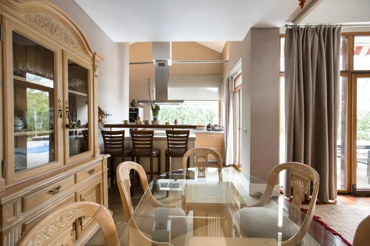 Golf & Pool Villa Basozabal